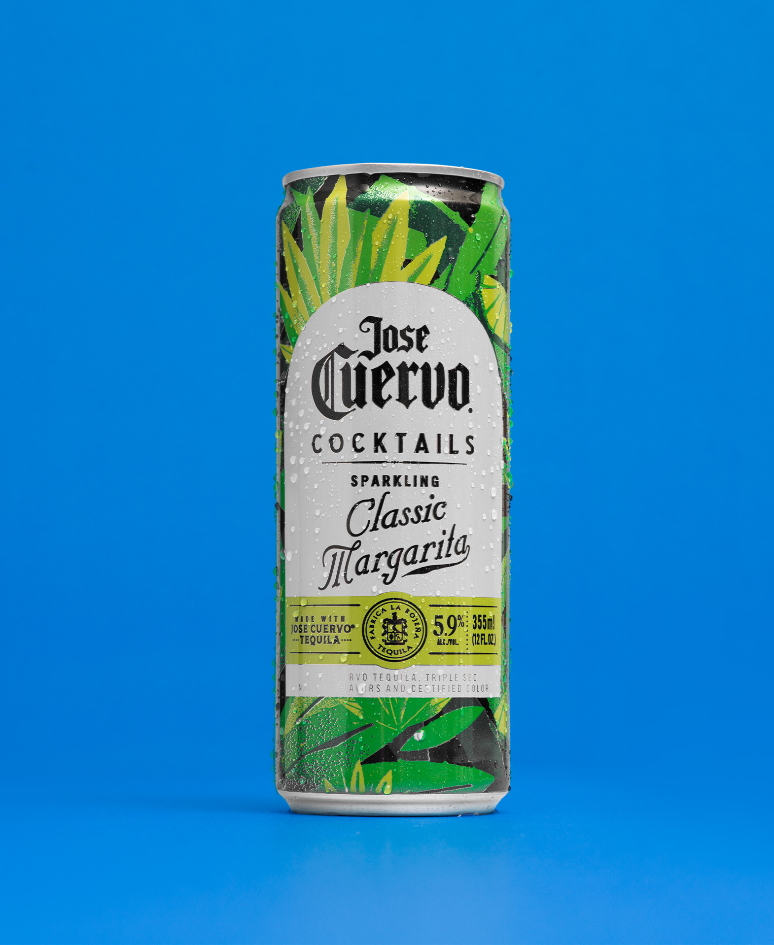 Jose Cuervo Sparkling Classic Margarita canned cocktail standing upright on a blue background